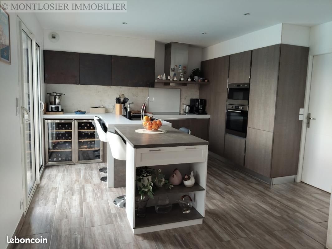 Maison à vendre, 202m², Gannat