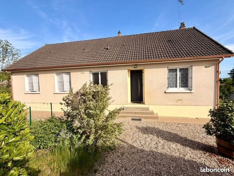 Maison à vendre, 109m², Saint-Amand-Montrond