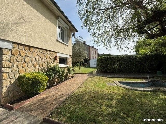 Maison à vendre, 122m², Saint-Amand-Montrond