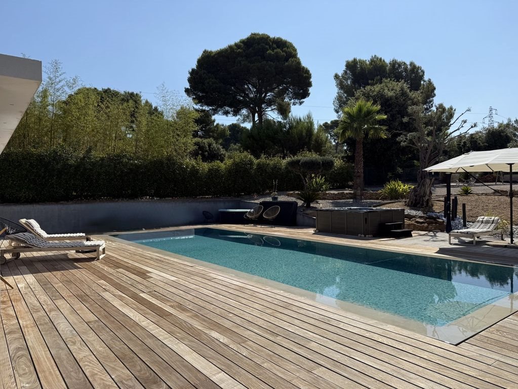 Maison à vendre, 201m², Saint-Cyr-sur-Mer