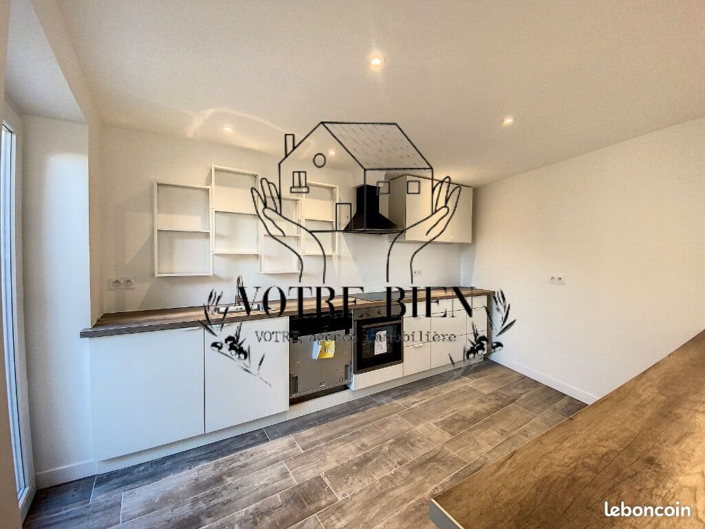 Maison à louer, 61m², Volx
