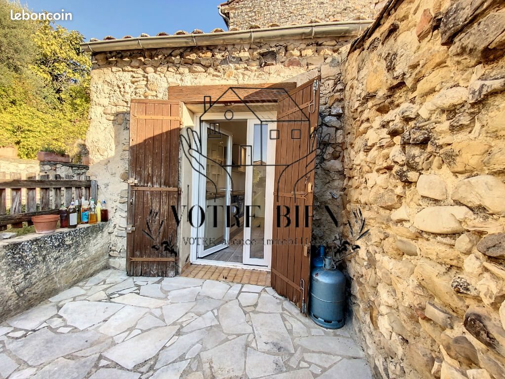 Maison à louer, 61m², Volx