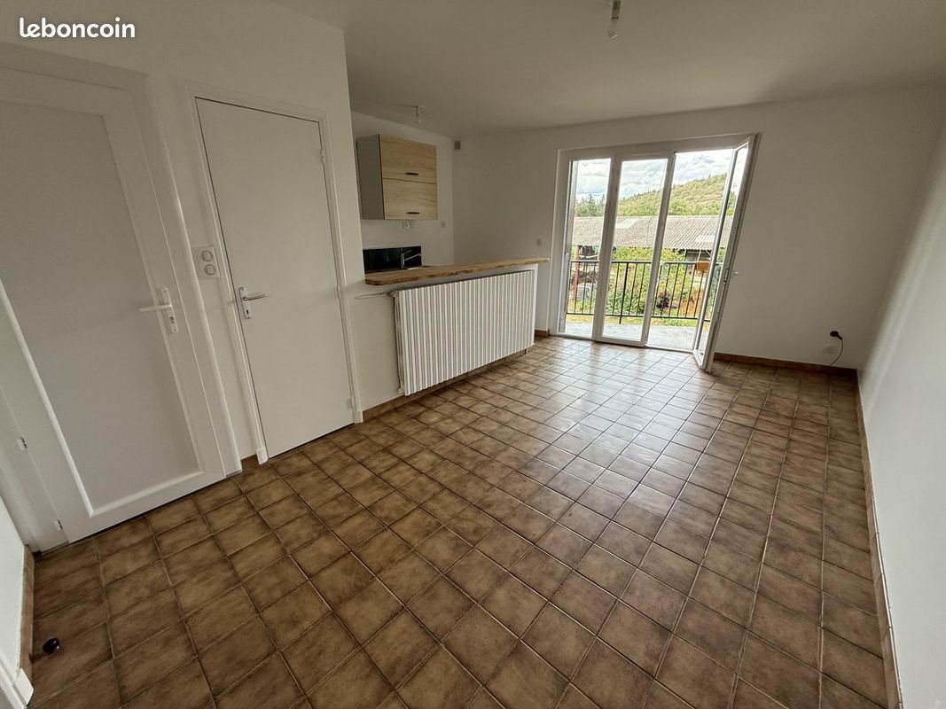 Maison à louer, 32m², Le Breuil-sur-Couze