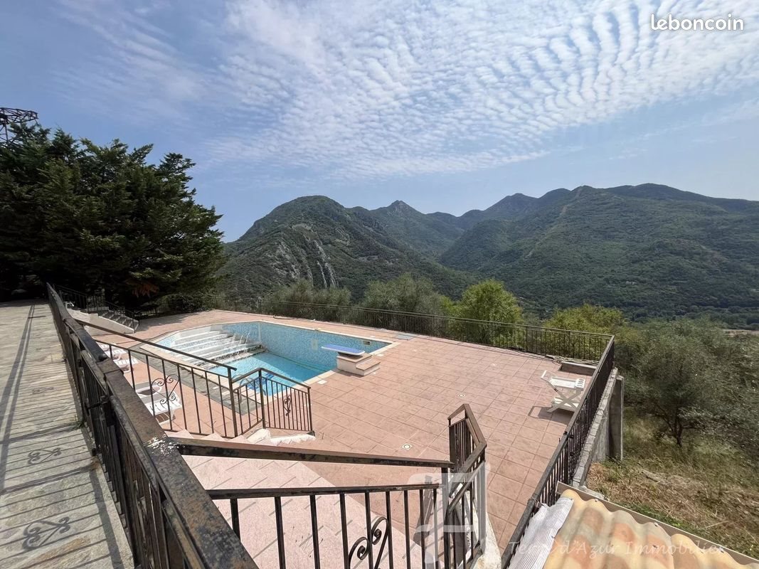 Maison à vendre, 265m², Sospel