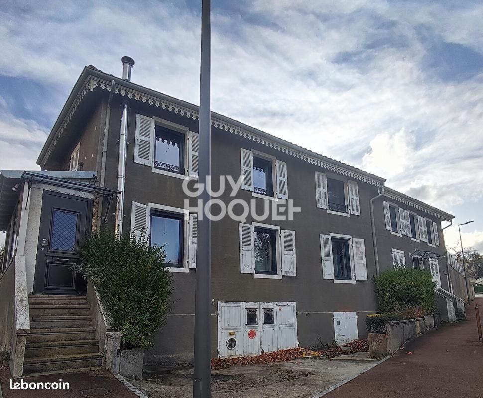 Maison à vendre, 262m², Soleymieux