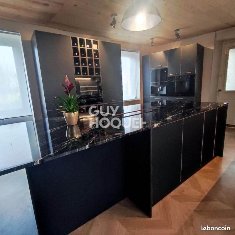 Maison à vendre, 262m², Soleymieux