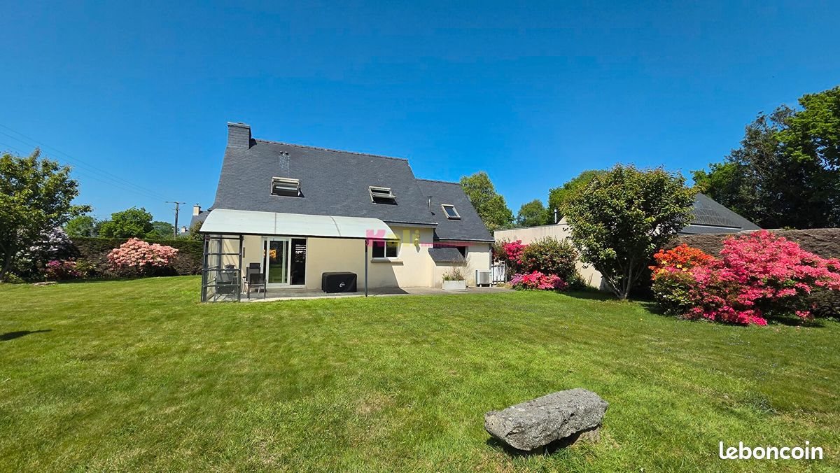 Maison à vendre, 106m², Ploudiry
