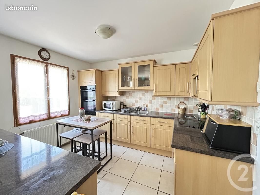 Maison à vendre, 102m², Pomas