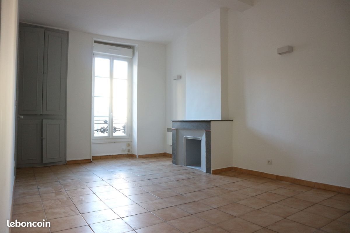 Appartement à louer, 68m², Nîmes