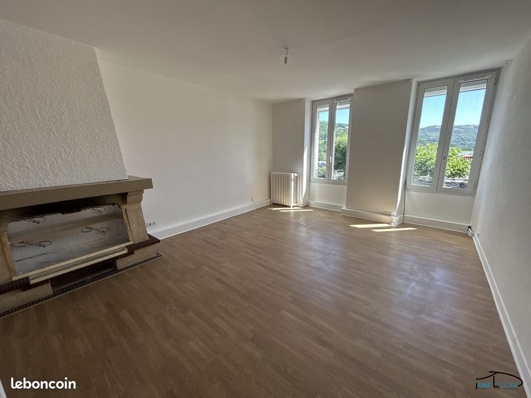 Appartement à louer, 104m², Decazeville