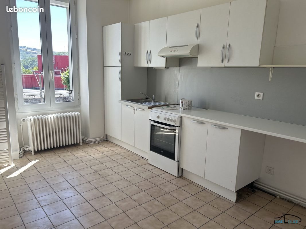 Appartement à louer, 104m², Decazeville