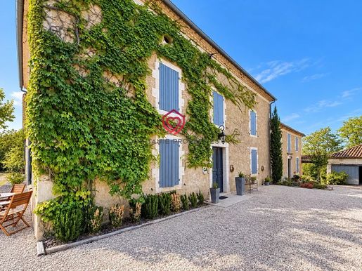 Maison 10 pièces 390 m² · à Saint-Paul-de-Baïse · 390 m² · 949 500 €