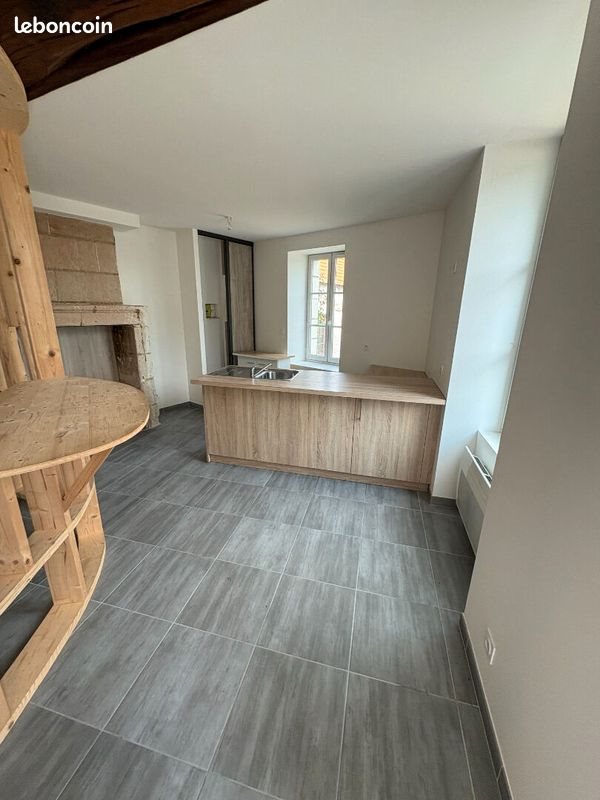 Appartement à louer, 51m², Baugé