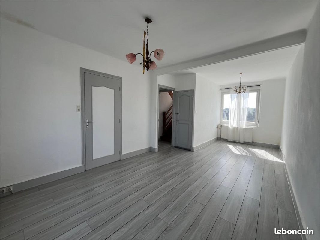 Maison à vendre, 110m², Callac