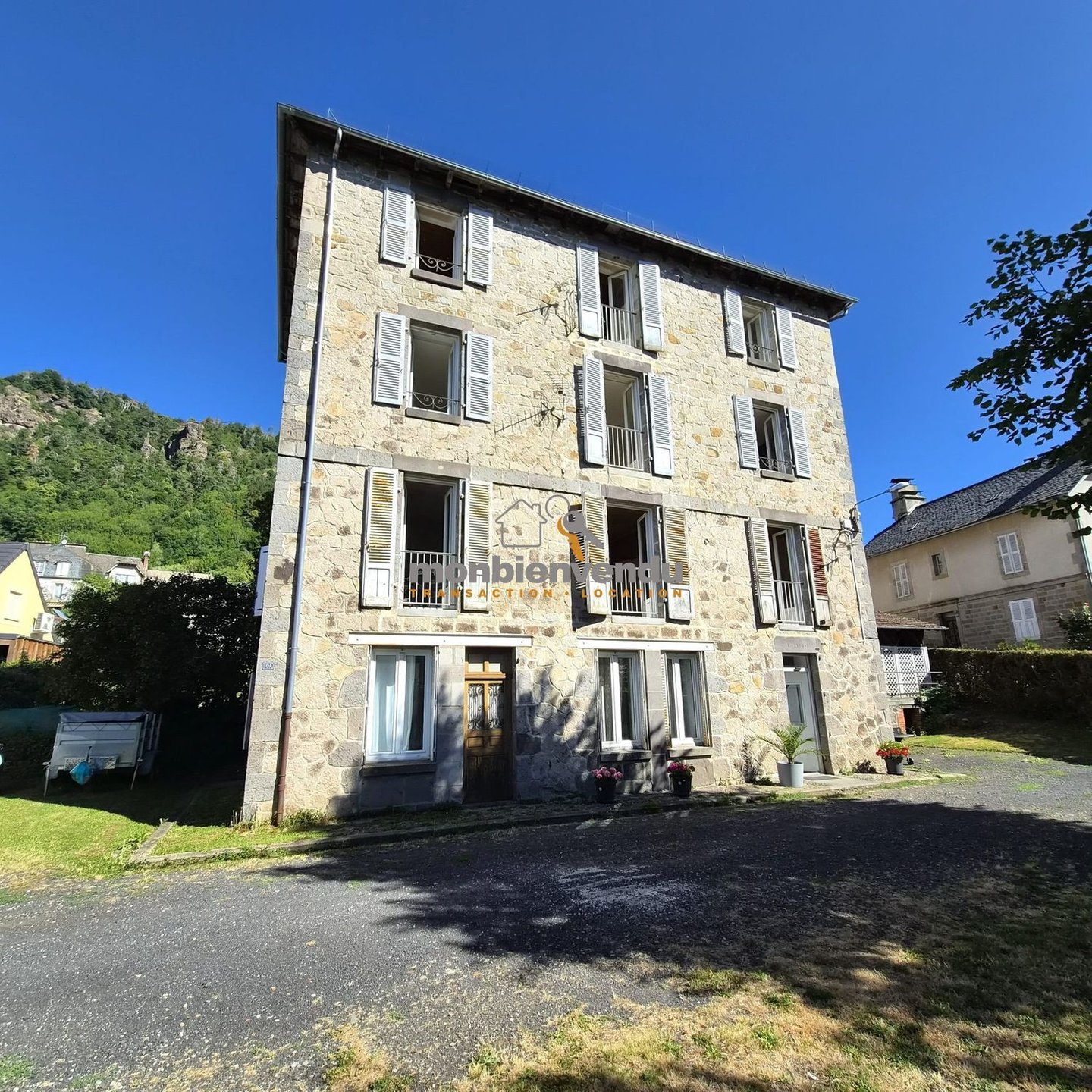 Maison à vendre, 279m², Vic-sur-Cère