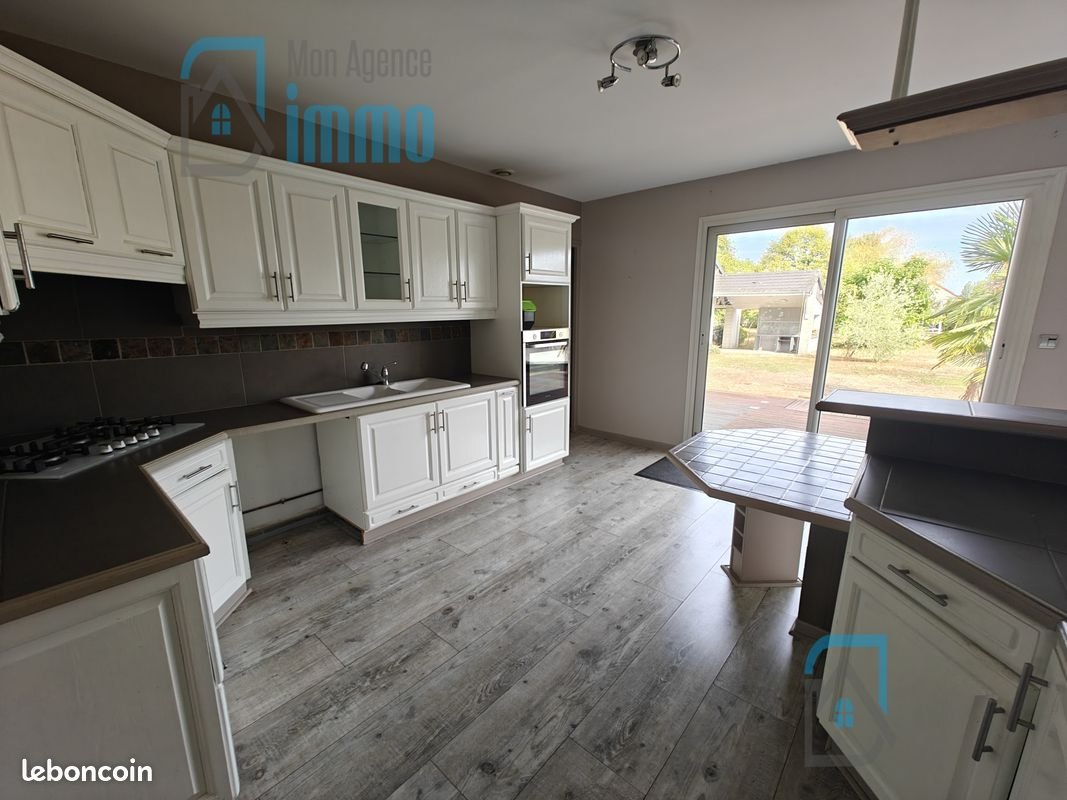 Maison à vendre, 213m², Mehun-sur-Yèvre