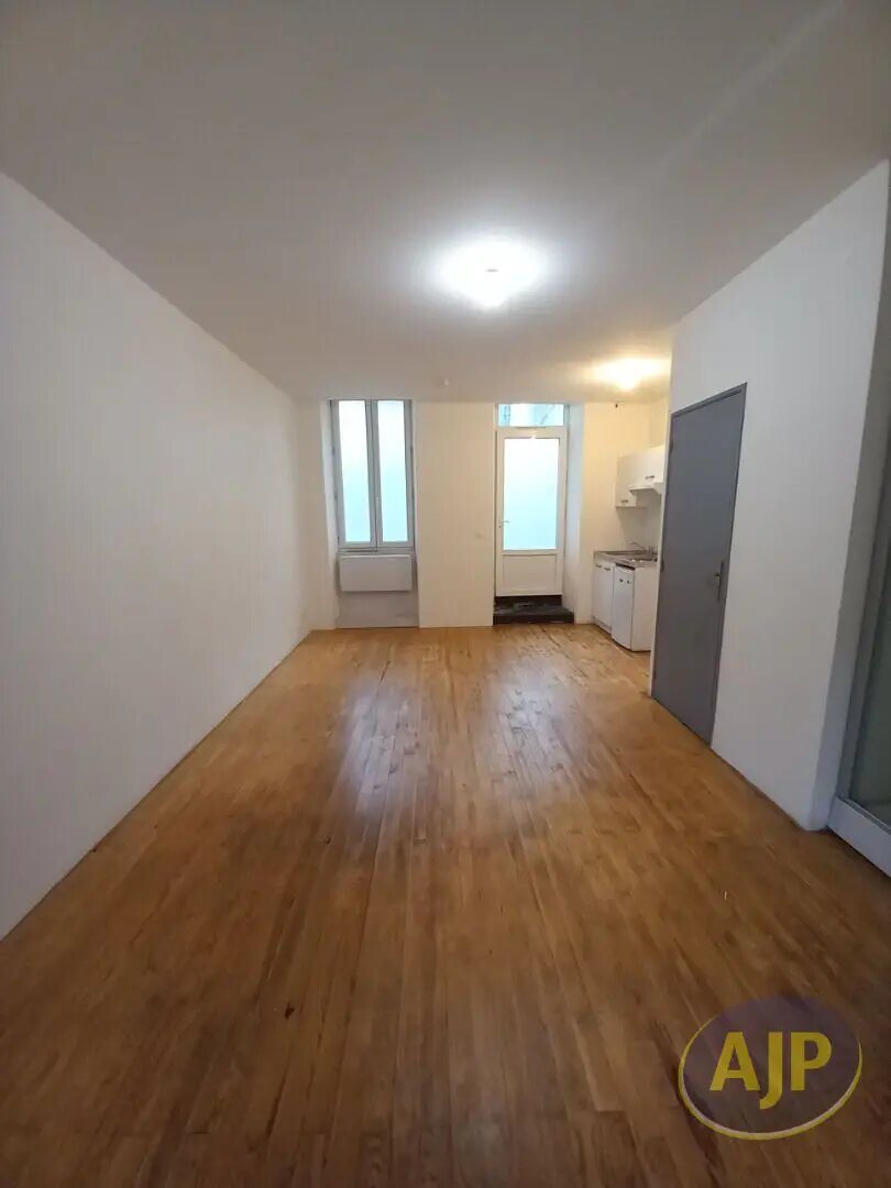 Appartement à louer, 23m², Lesparre-Médoc