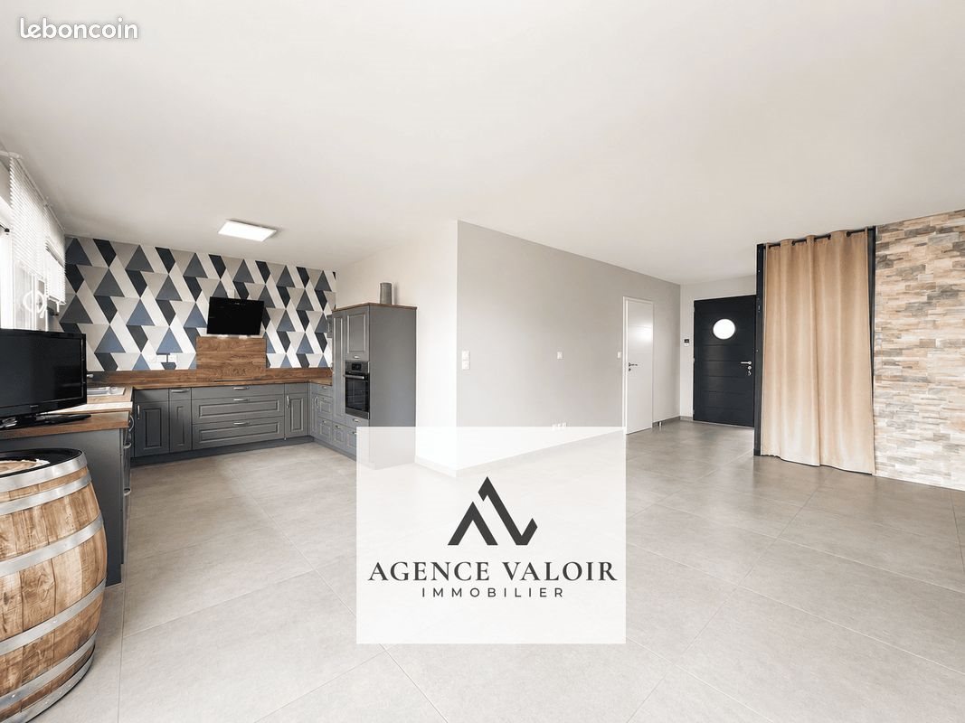 Maison à vendre, 91m², Charly-Oradour