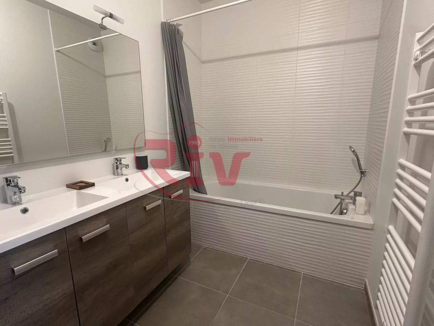 Appartement à louer, 91m², Les Roches-de-Condrieu