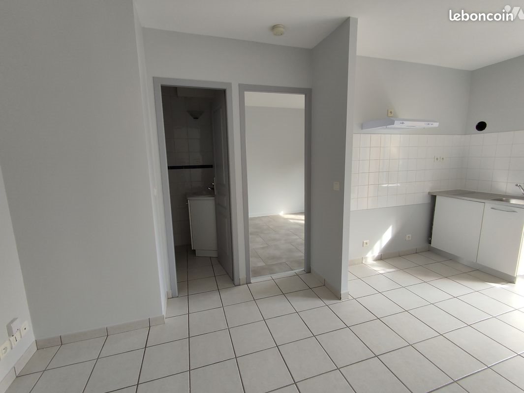 Appartement à louer, 26m², Saint-Jean-de-Muzols