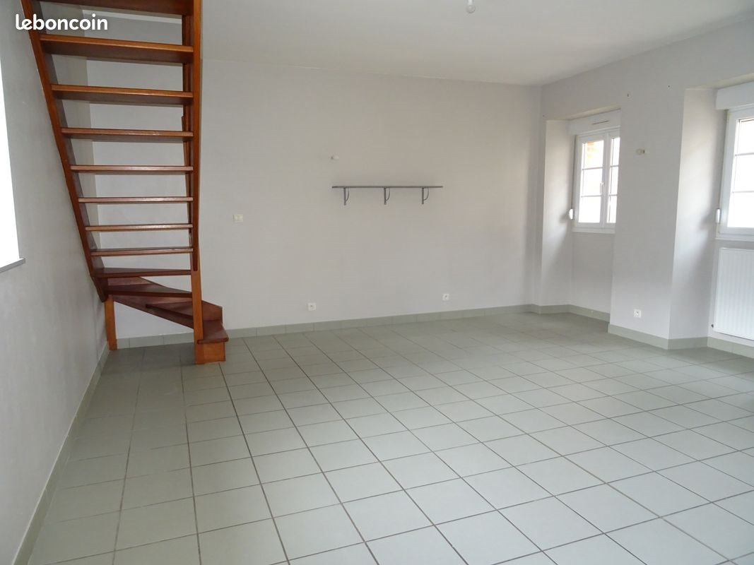 Appartement à louer, 63m², Ay