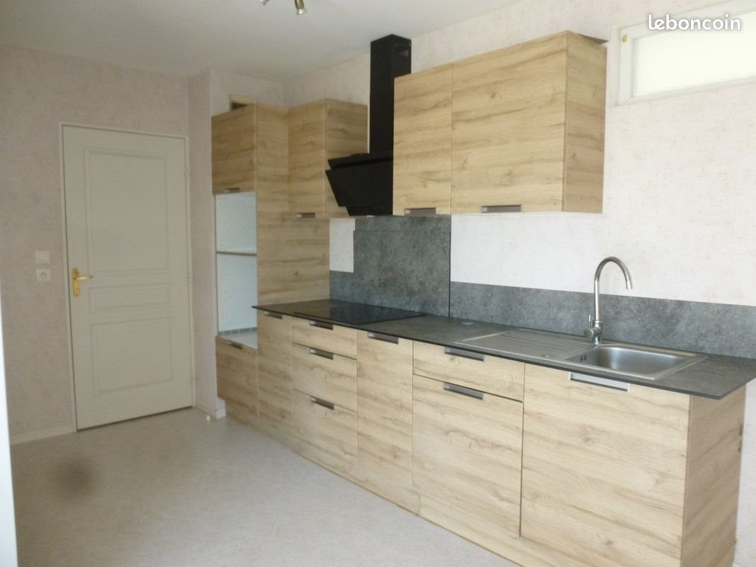 Appartement à louer, 59m², Ay