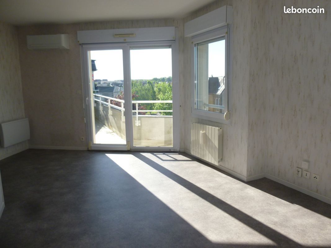 Appartement à louer, 59m², Ay