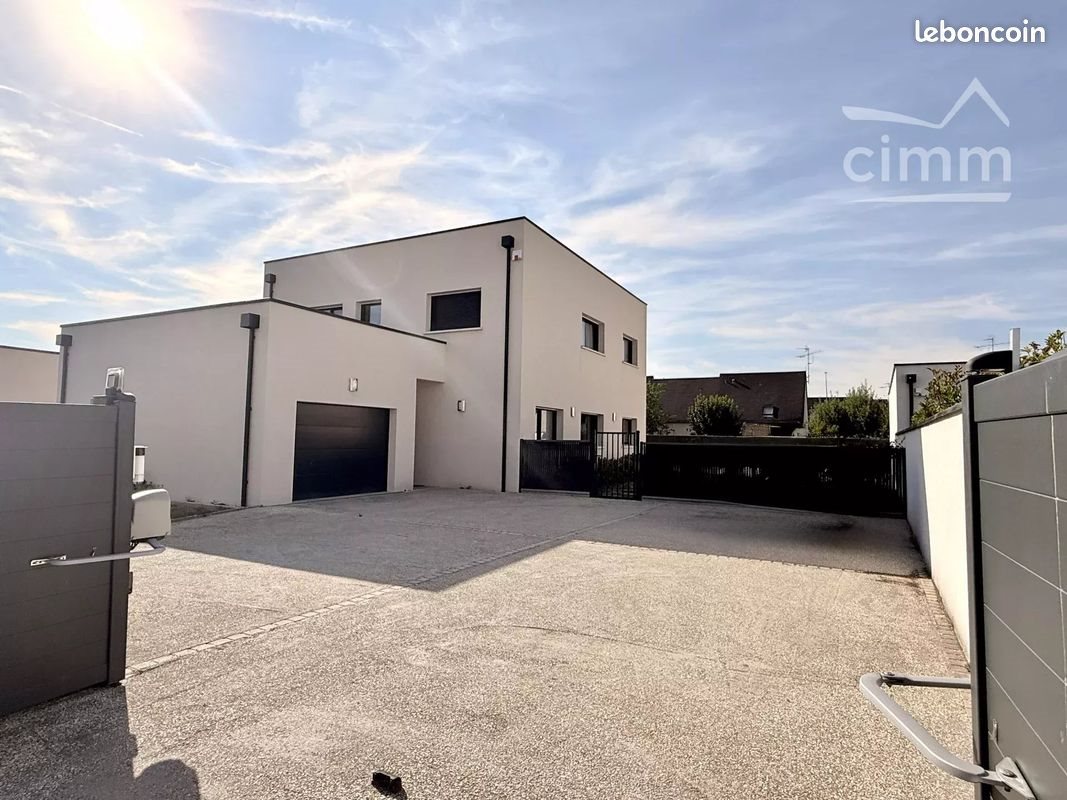 Maison à vendre, 181m², Saint-Gervais-la-Forêt