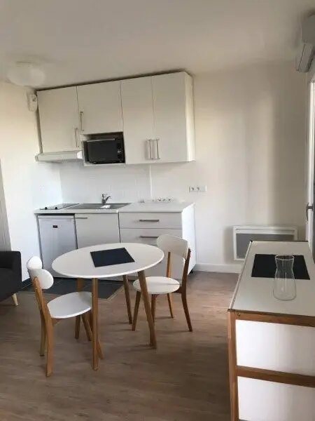Appartement à louer, 28m², Puteaux