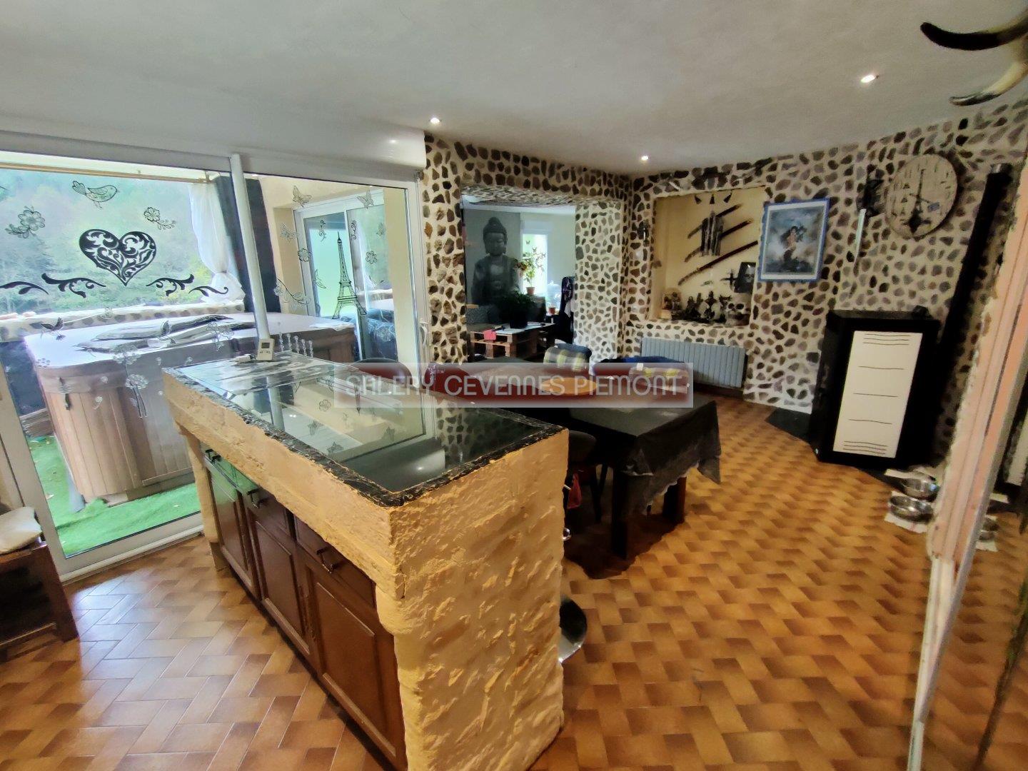 Maison à vendre, 139m², Meyrueis