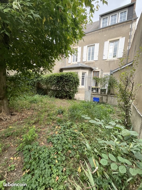 Maison à louer, 188m², Meillant
