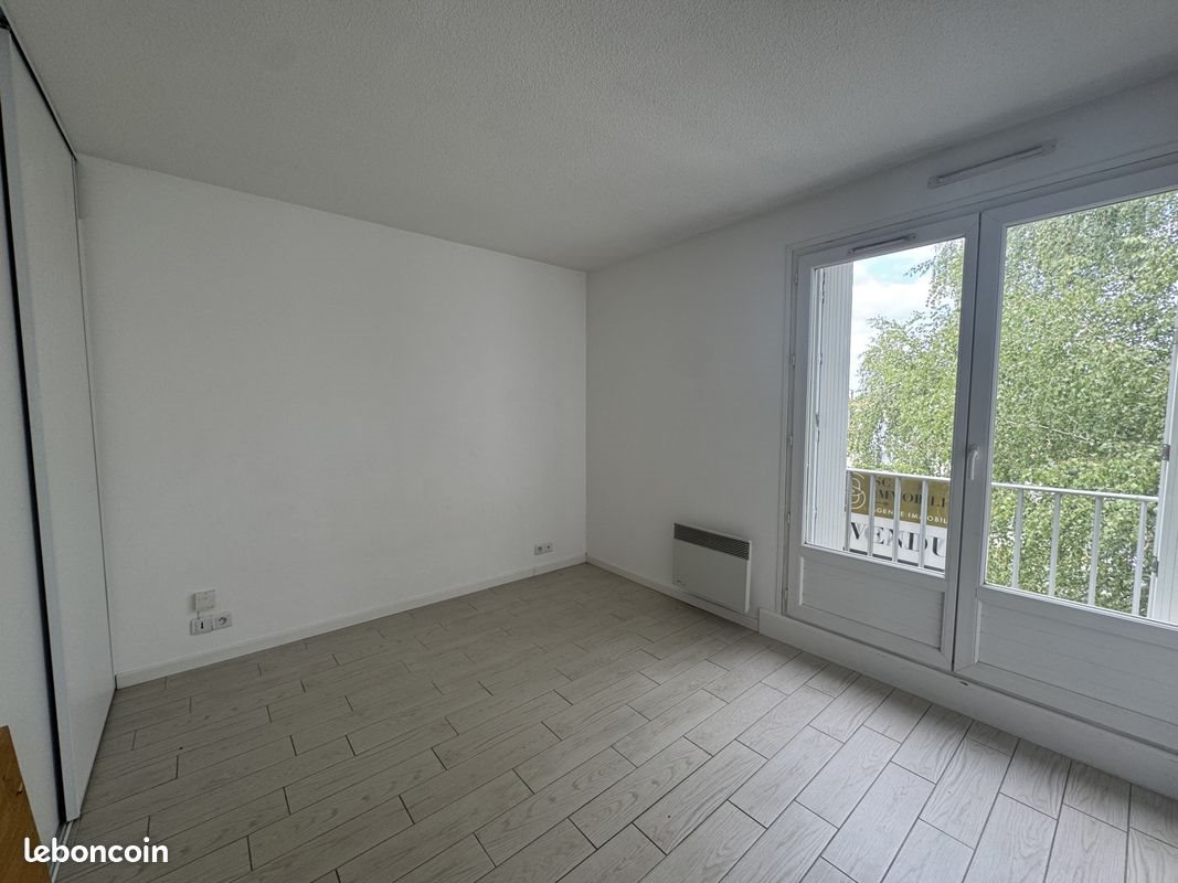 Appartement à louer, 17m², Pau