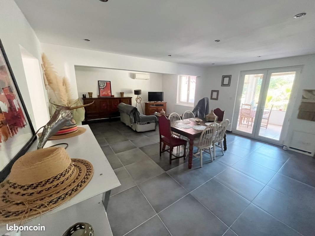 Maison à vendre, 107m², Nages-et-Solorgues