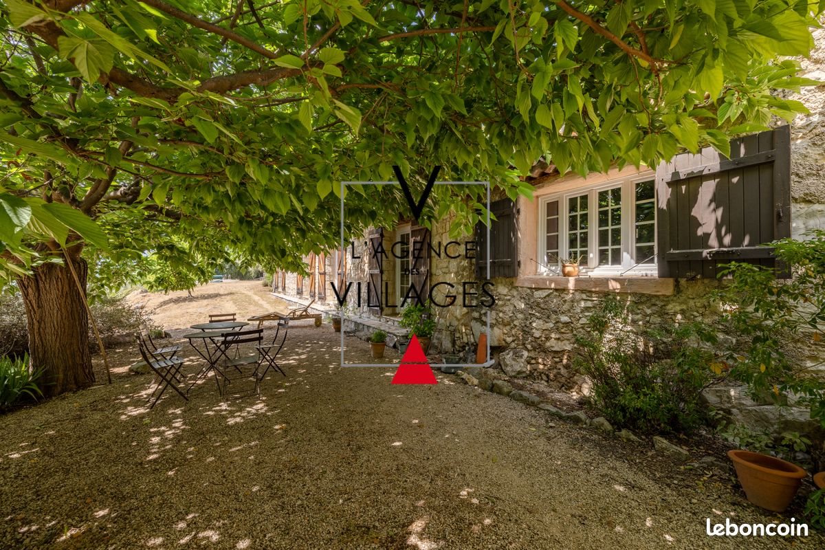 Maison à vendre, 237m², Saint-Cézaire-sur-Siagne