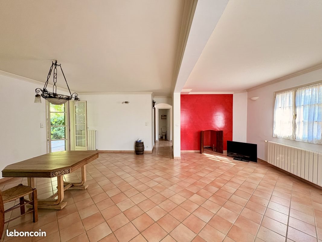 Maison à vendre, 121m², Clarensac