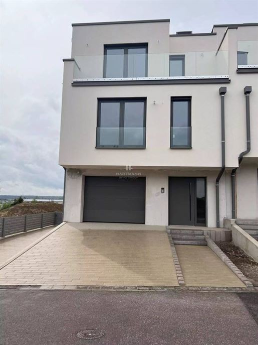 Advert pic 0