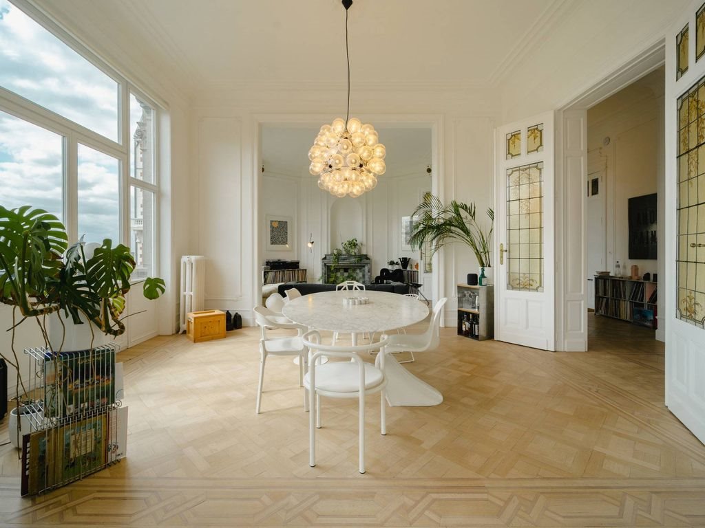 19 room luxury Apartment for sale in Saint-Gilles, Belgium