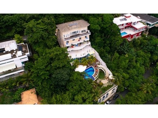 11 bedroom luxury mansion for sale in Guarujá, Brazil