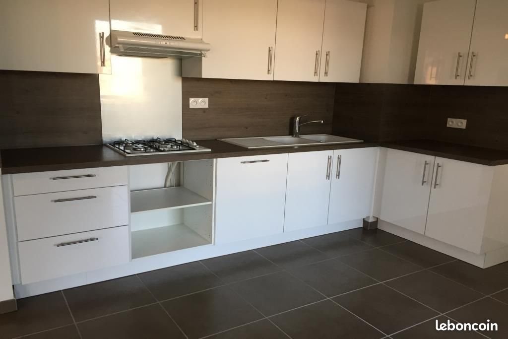Appartement à louer, 77m², Saint-Priest-en-Jarez