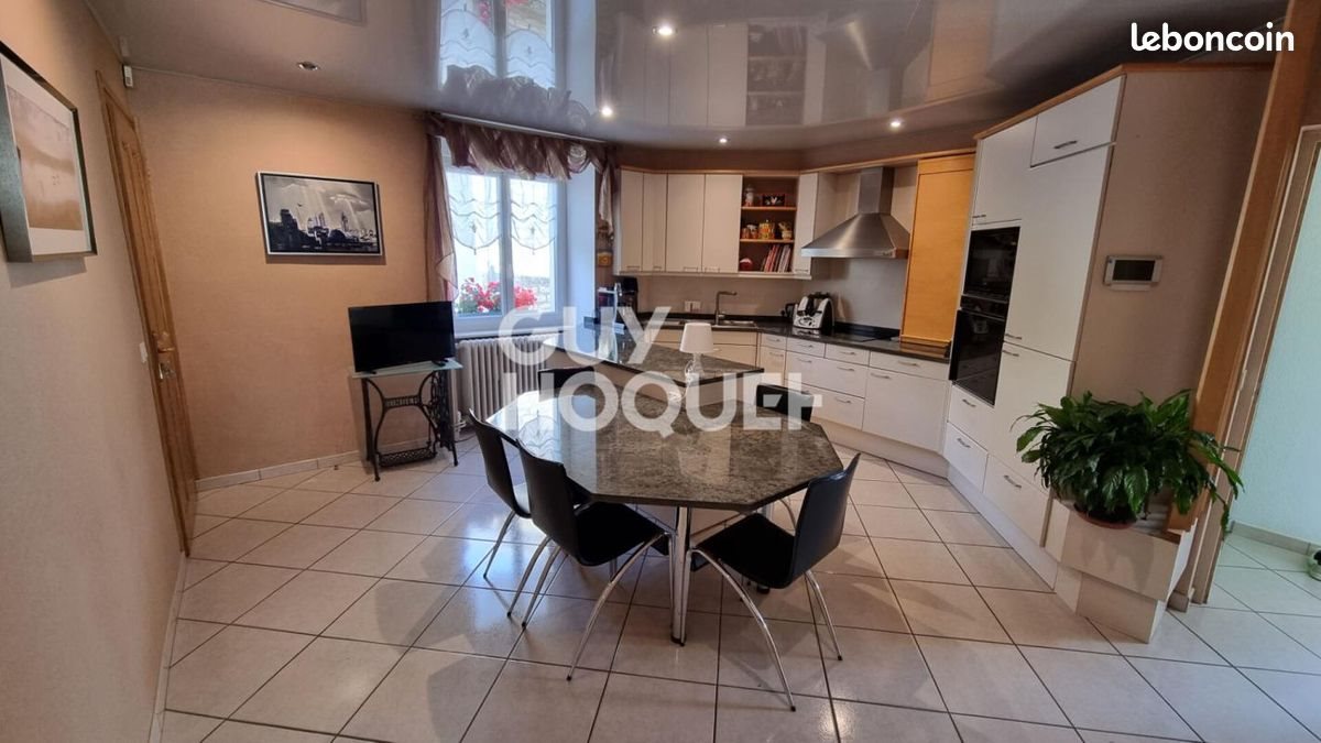 Maison à vendre, 140m², Salins-les-Bains