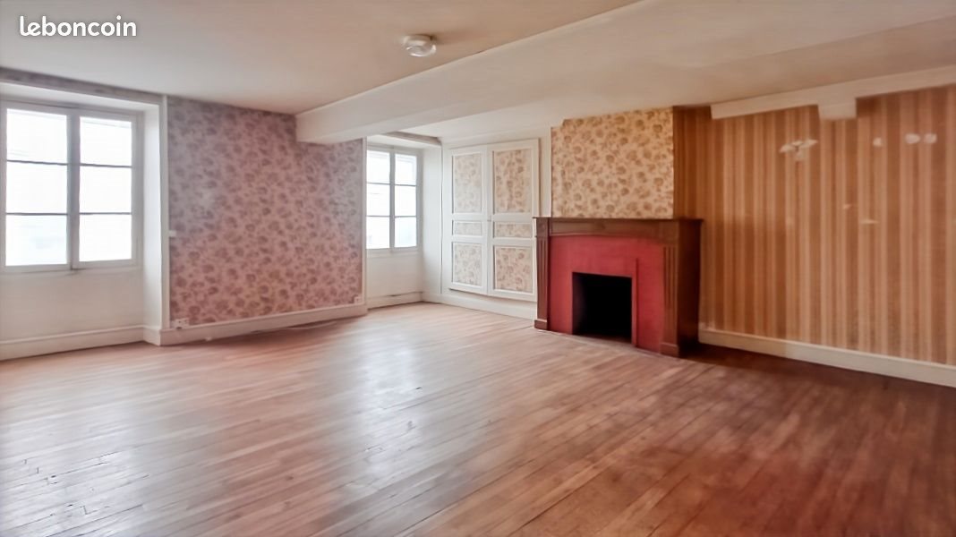 Maison à vendre, 260m², Saint-Benoît-du-Sault