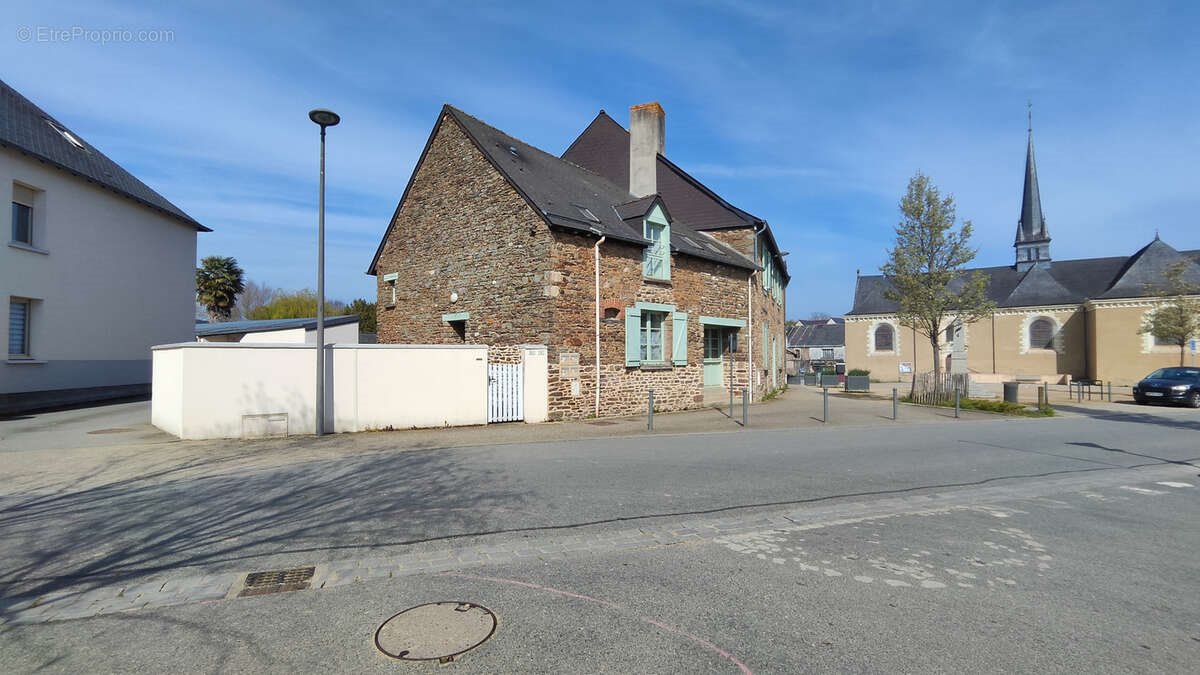 Maison à vendre, 400m², Vern-sur-Seiche