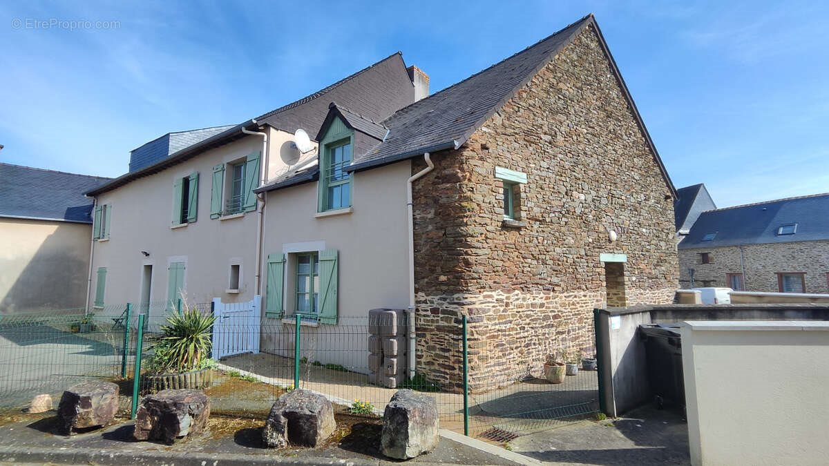 Maison à vendre, 400m², Vern-sur-Seiche