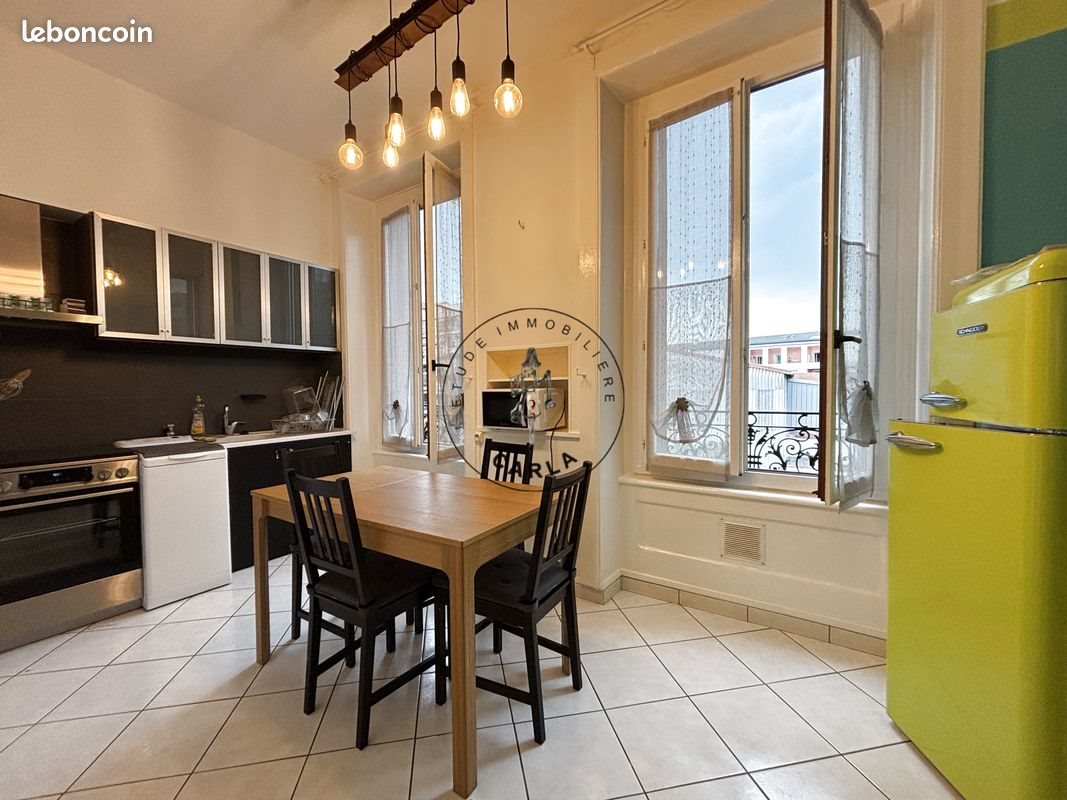 Appartement à louer, 44m², Oullins