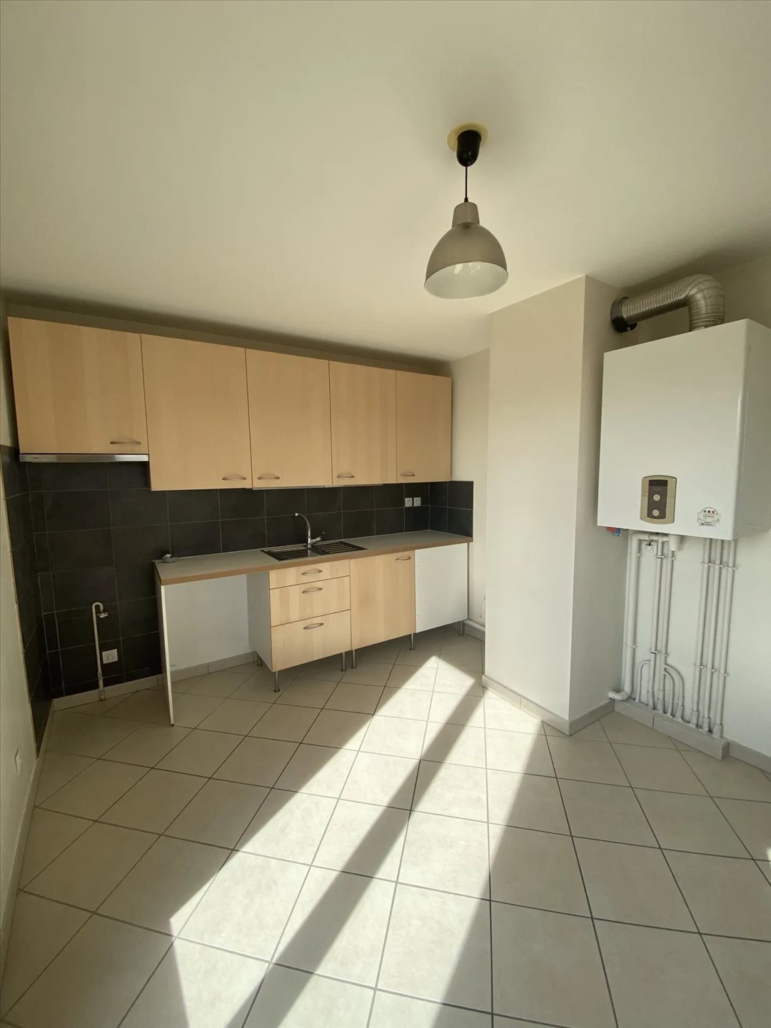 Appartement à louer, 85m², Millery