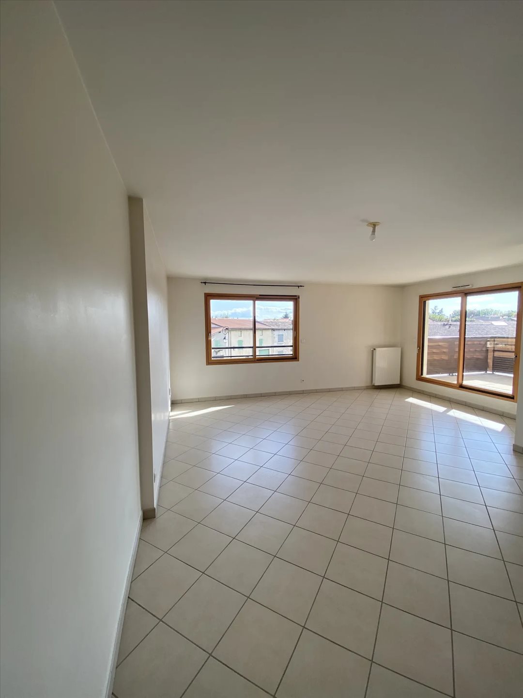 Appartement à louer, 85m², Millery