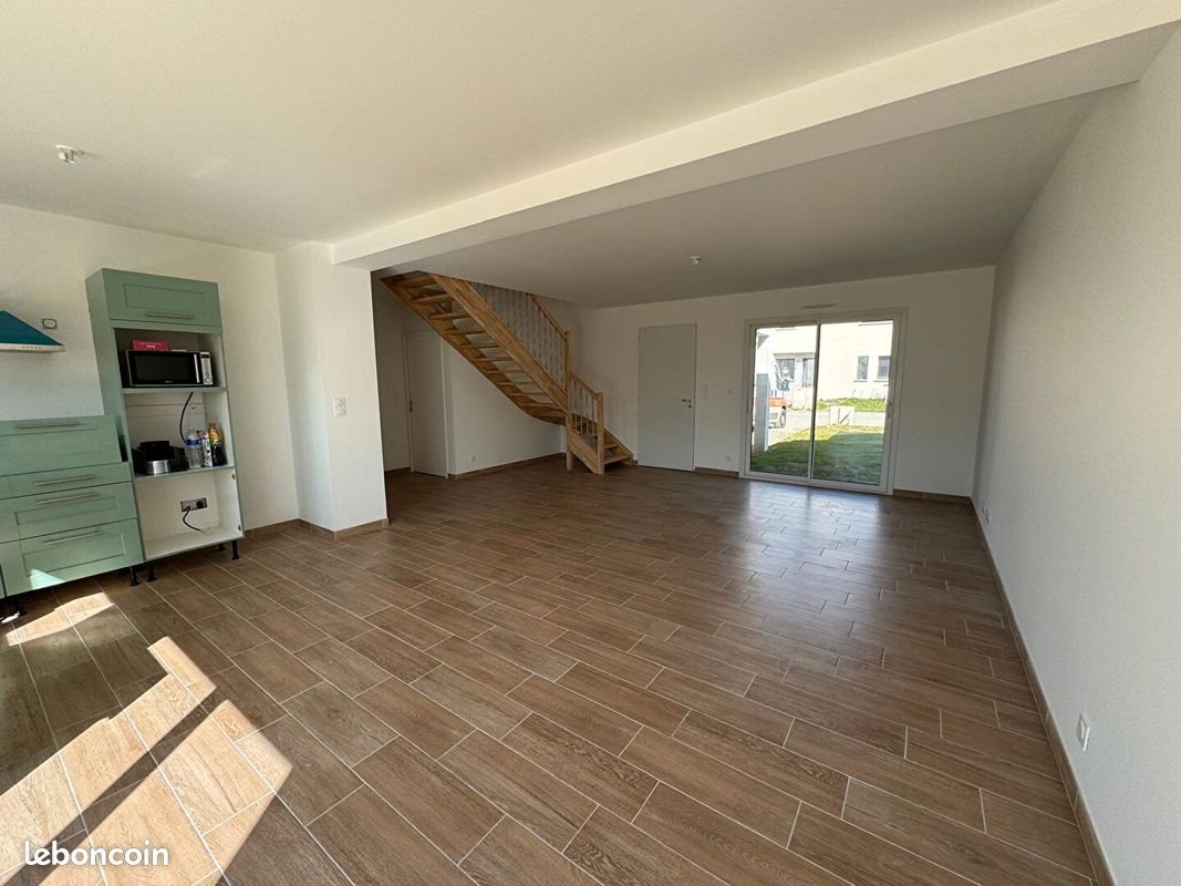 Maison à louer, 113m², Crevin