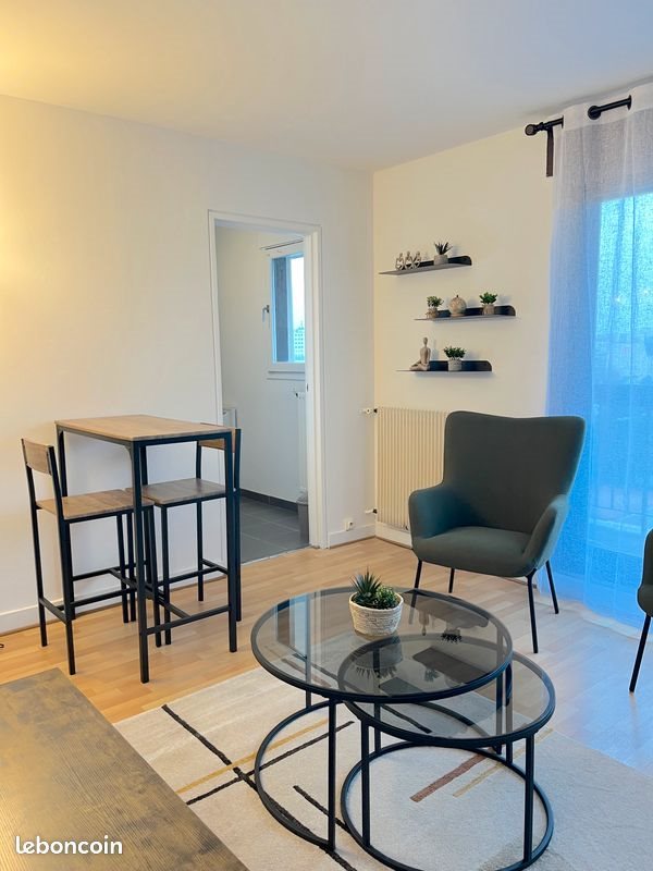 Appartement à louer, 25m², Courbevoie