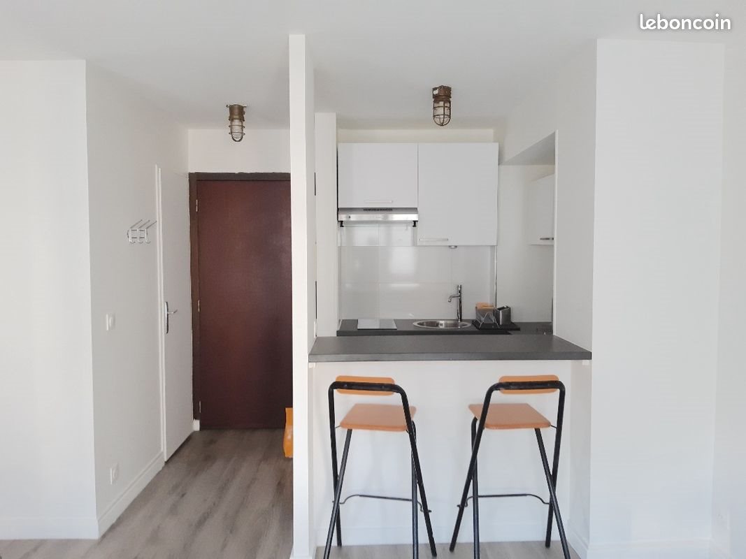 Appartement à louer, 26m², Courbevoie