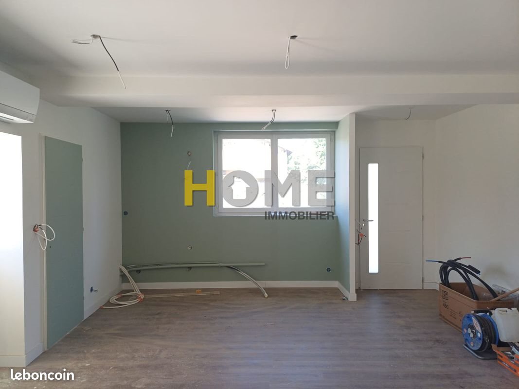 Appartement à louer, 70m², Cour-et-Buis
